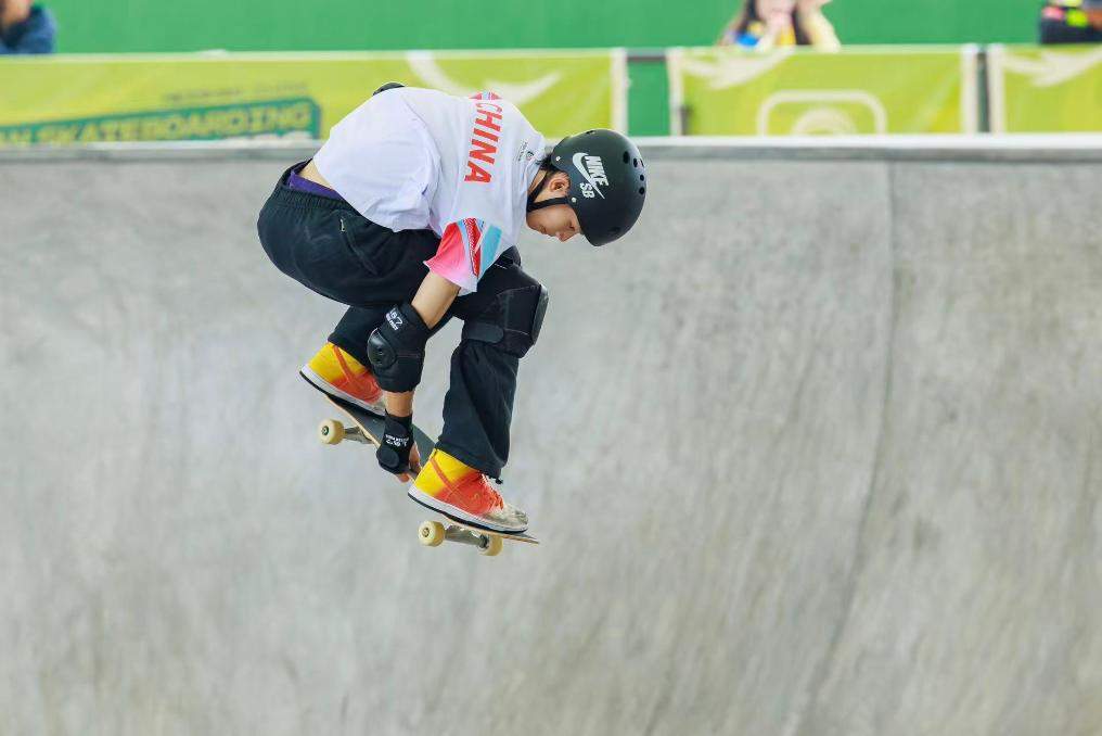 滑板亚锦赛：中国队包揽女子碗池前三名 韩国队收获两金