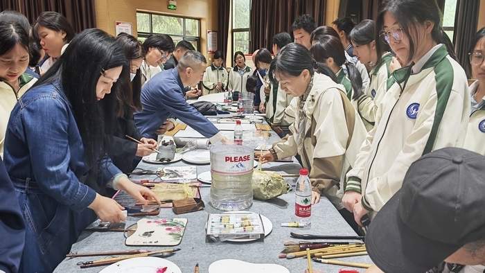 书画教育进校园活动走进山东省济南商贸学校