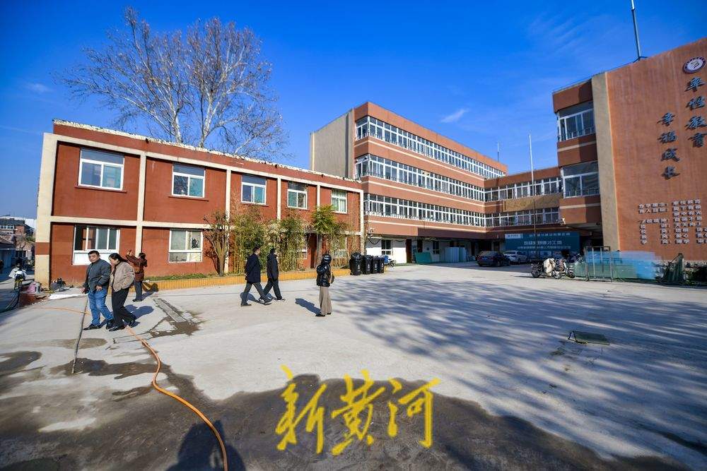 济南上新街百年历史小学搬迁，民国时期红砖楼原址保留