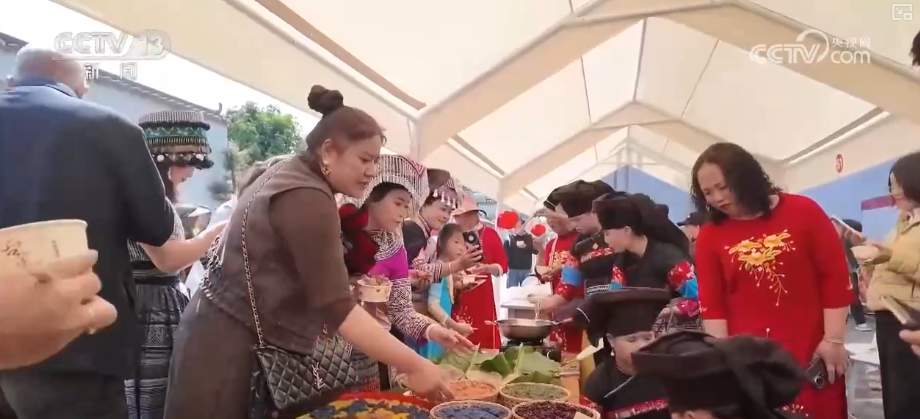 “潮”出消费新活力！“传统+创意”掀起最炫民族风 游客沉浸式享受新春乐趣