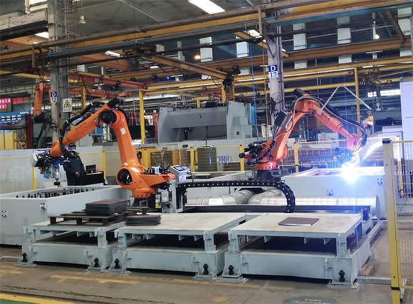 趵眼｜上半年“保持平稳”，济南何以持续“稳”托经济大盘？