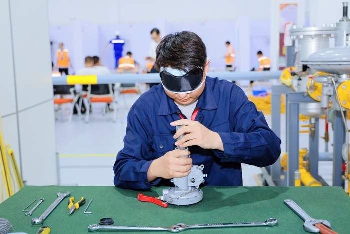 技耀泉城：“毫米级”精度对决，住建工匠赛场比绝活