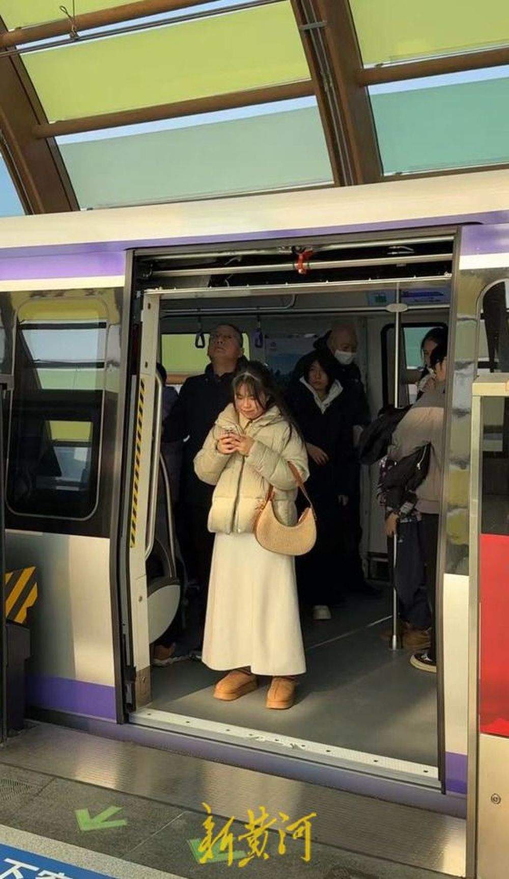 “彩龙”飞跨！济南地铁8号线公路技师学院站将“彩石”传说融入建筑设计