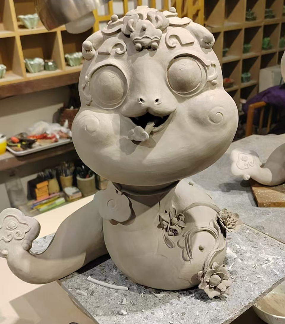 春意盎然“巳升升”，非遗陶塑演绎生肖新风尚