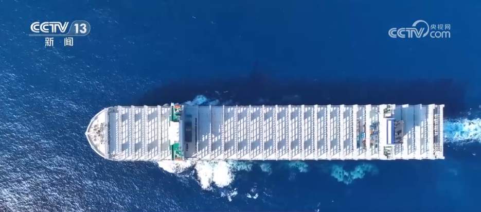 海上“超级带货王”交付 中国造船业接连刷新纪录
