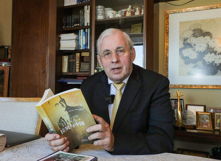 金秋里，听历史的声息拂过耳畔