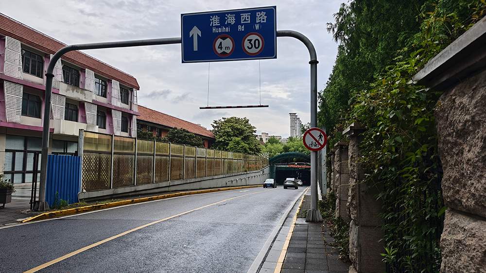 别拿生命换照片!谁还在危险地带扎堆拍照?