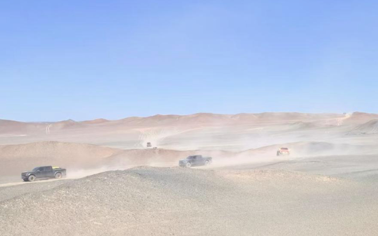 民警劝返罗布泊无人区穿越车队 公安提示生命禁区绝非“猎奇专区”