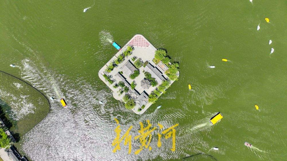 一年四季 泉在济南｜春雨后迎湛蓝通透天，泛舟明湖感受诗情画意