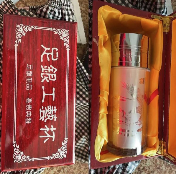 女子3年前买钻戒送的足银保温杯 身价“反超”钻戒