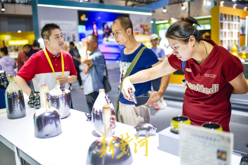 外贸优品购物节在济开启，助力外贸企业开拓内销市场