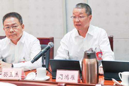 出实招解难题 为民营经济“破堵点”“通经络”！济南市人大常委会开展全市民营经济发展情况专题询问