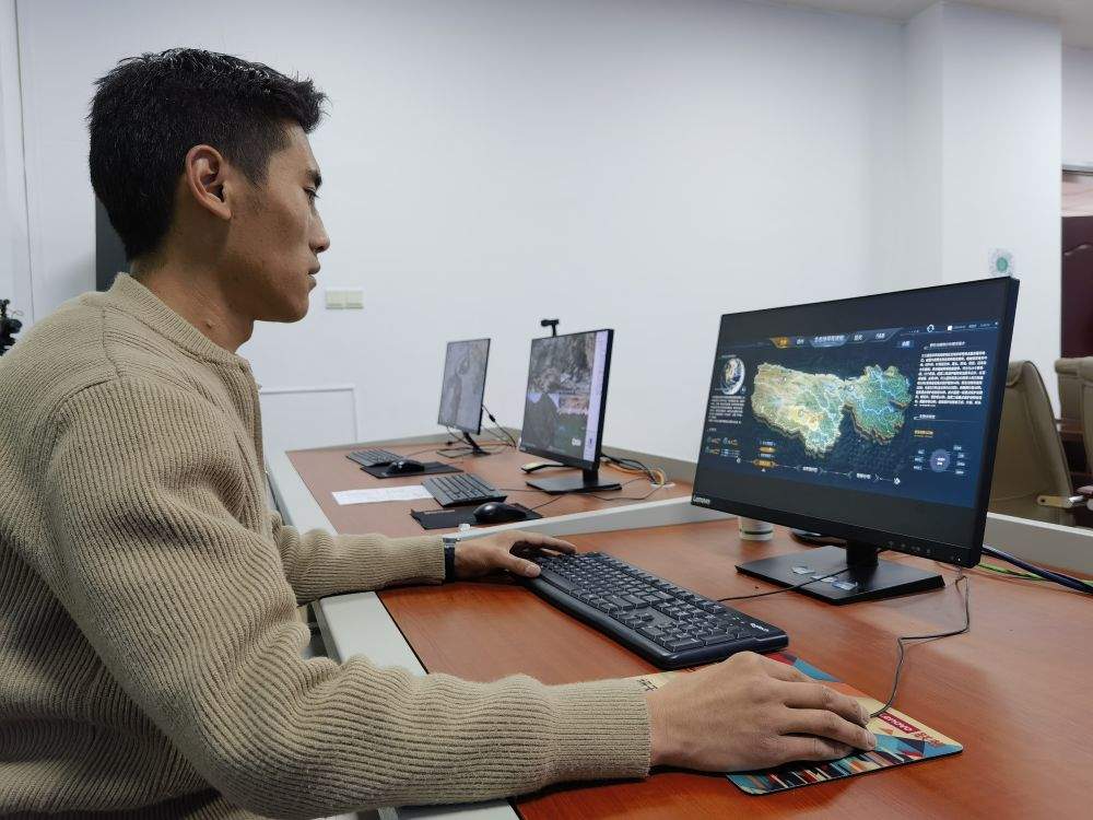 三江源筑牢生态根基推动高质量发展观察