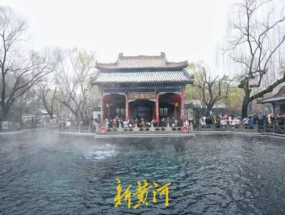 春雪映泉城 “趵突腾空”美轮美奂