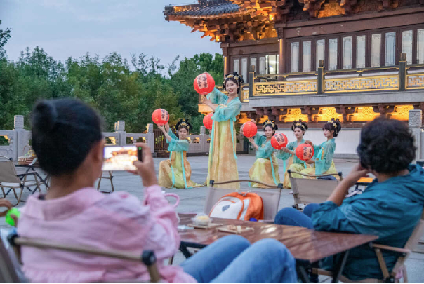 中秋假期第二天 济南30家重点监测景区接待游客49.78万人次