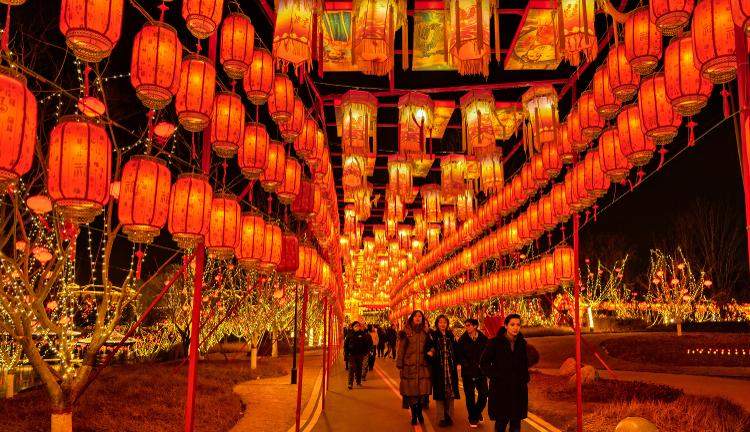 文旅市场又迎新变化 “分段式过年”为何受青睐?