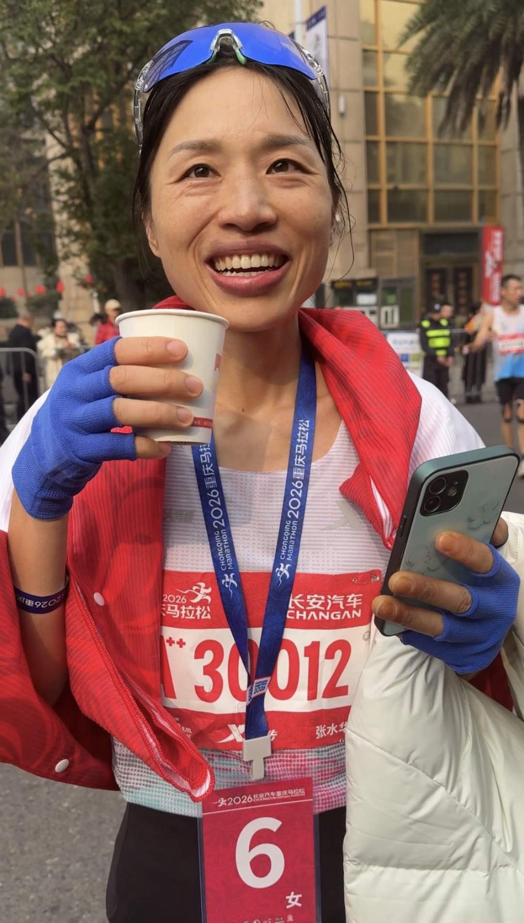 “最快女护士”张水华与运动眼镜品牌签约，是其离职后首个代言，品牌方：欣赏她敢于为梦想付出