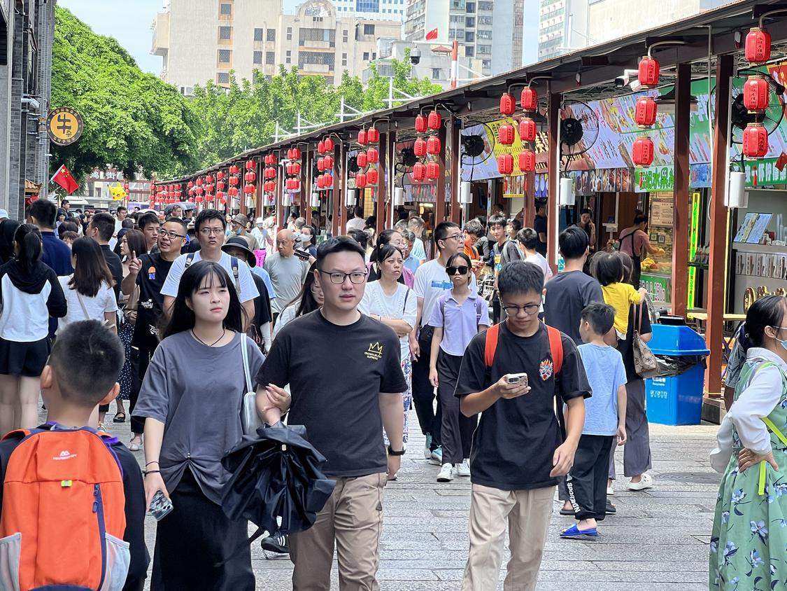 全国游客国庆假期打卡佛山，直呼热辣滚烫！