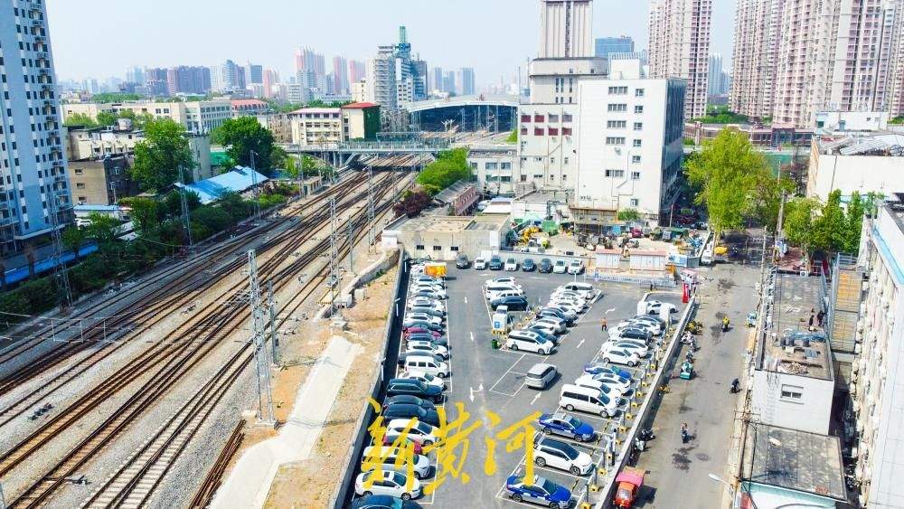 闲置边角地“变身”智慧停车场，济南天桥东新增314个车位