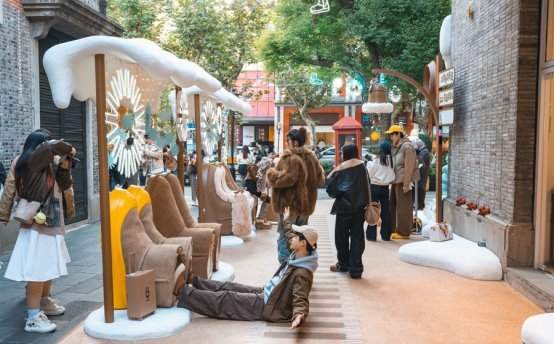 上海圣诞购物商圈推荐：新天地冰雪慢游奇遇必打卡