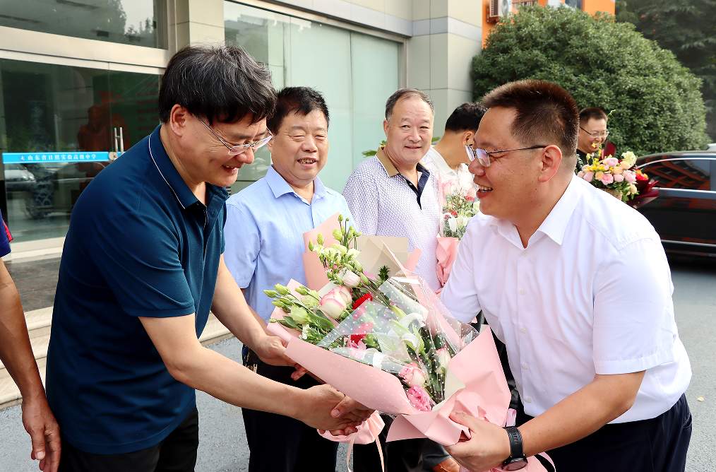 好校长的样子——追记日照市教育科学研究院原院长、日照实验高中原党委书记宋国安