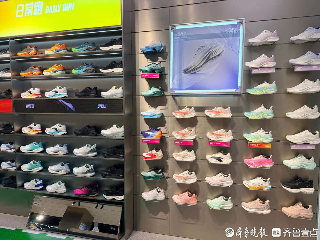 从赛道火到校园，碳板鞋真的适合青少年吗？