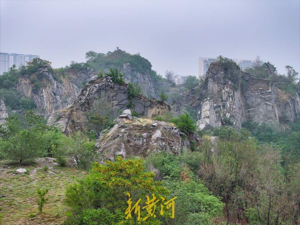 这里藏了个“小天池”！雨后济南卧牛山太治愈了