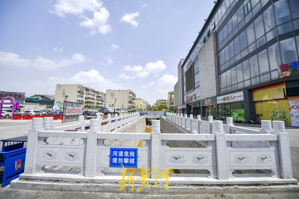 济南这处地下暗渠改造成敞开式河道，提高了泄洪能力