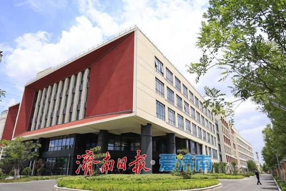 全市城市更新和乡村振兴现场推进会到起步区天桥区槐荫区市中区调研 刘强于海田韩金峰杨峰参加活动