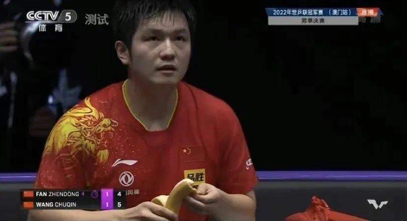 运动员比赛间隙为何“独爱”香蕉？有市民效仿却被阻拦，专家分析其中关键