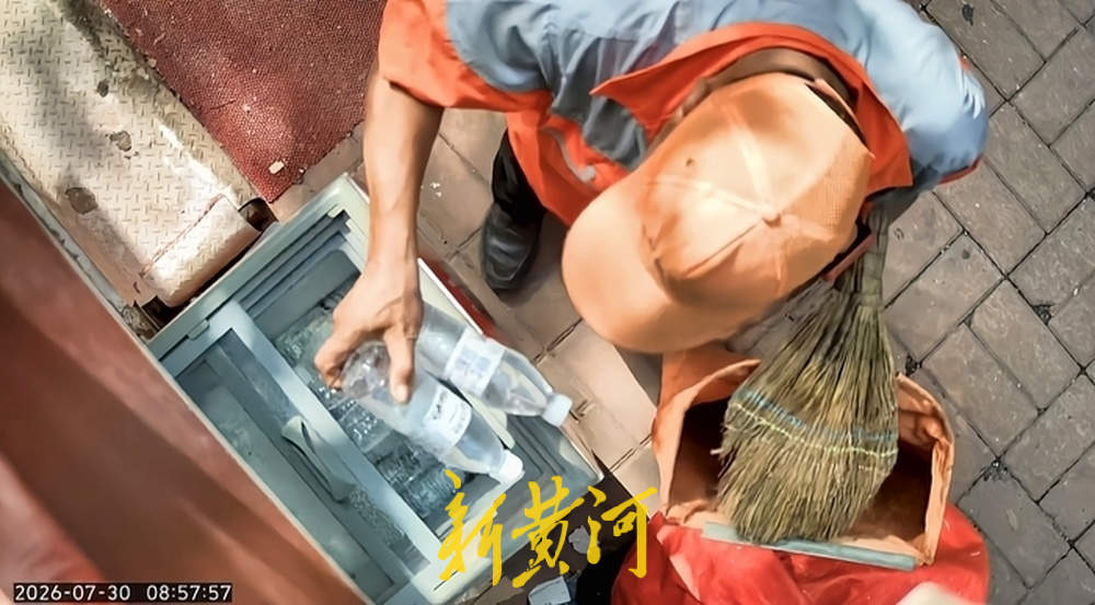 “诚信烧肉哥”曹东升获评“诚实守信济南好人”：他执意退费，顾客执意不退