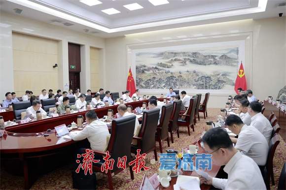 市委常委会召开会议 学习贯彻习近平总书记重要指示重要文章精神 研究市属国企改革发展、泉韵乡居片区建设等事项