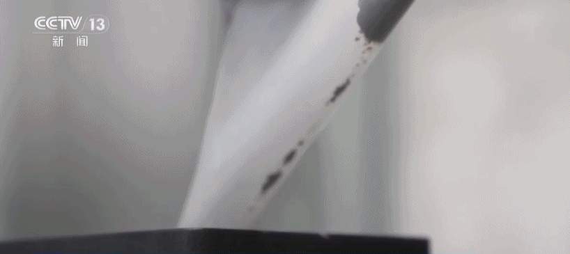 距离月球盖房更近一步！揭秘“月壤砖”如何制成