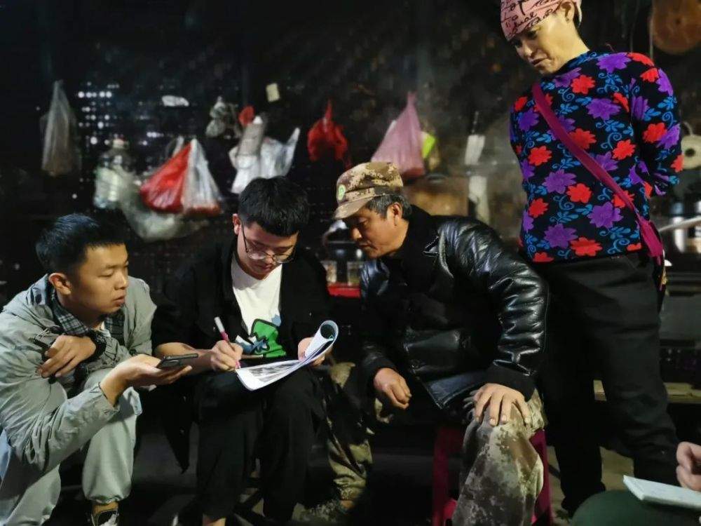 大学生逛菜市场，发现新物种！