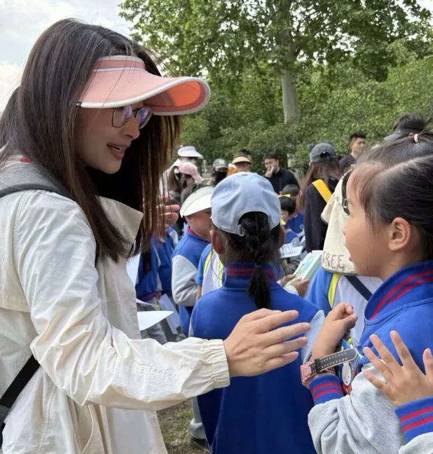 探秘山楂树下的生态课堂 —— 育秀中学小学部2024级6班班本课程(实践篇)