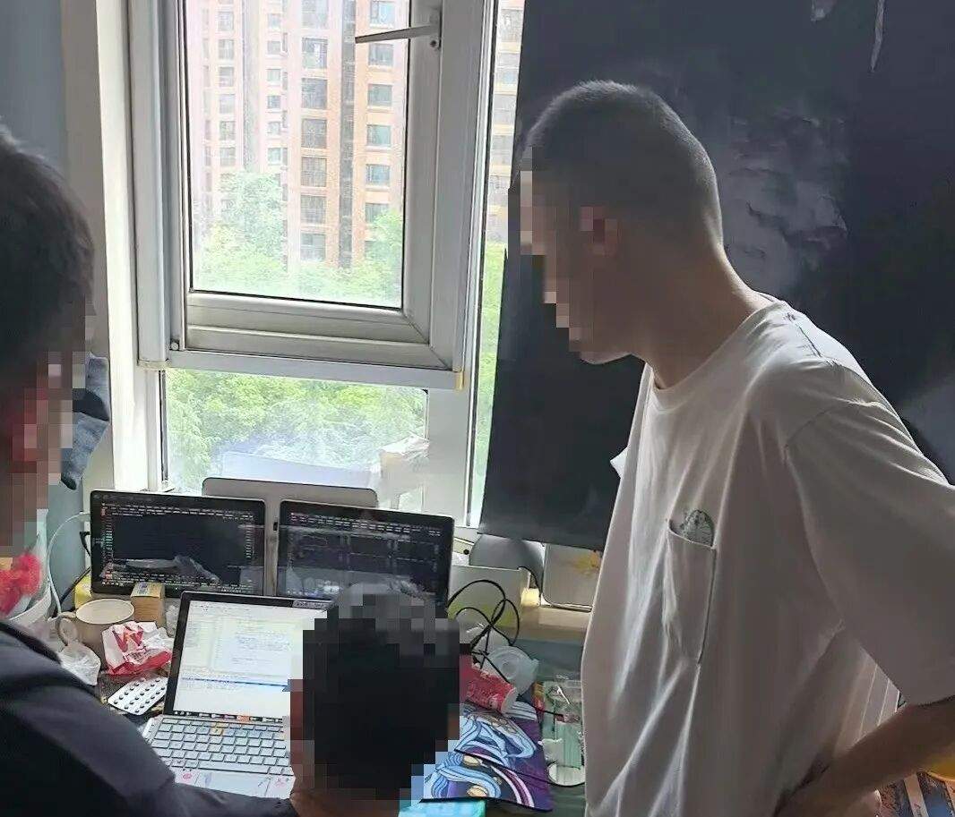 1.7万个僵尸号狂发引流广告，网警出手