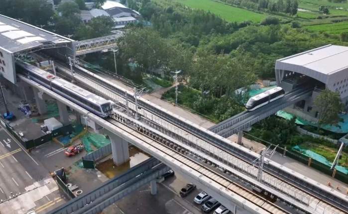 济南高新东区云巴即将开通运营，揭秘“胶囊巴士”背后的智慧选择