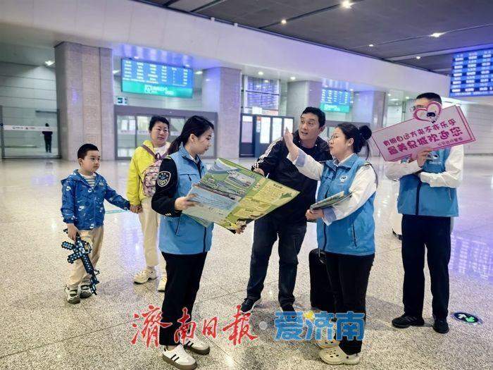 出行管家护航市民游客假期旅途 公交便民服务传递泉城温度