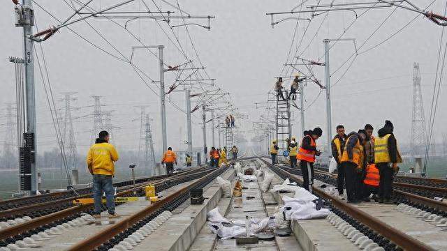 雄商高铁山东段新进展：精调精整已累计527公里，计划3月底全部完成