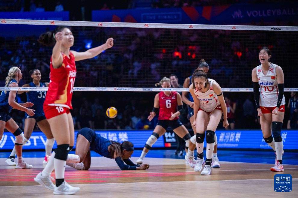 世界女排联赛总决赛:中国队晋级四强