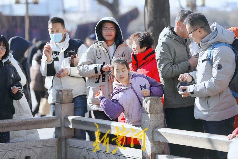 “泉”在济南过大年｜春节假期大明湖畔感应泉祈福游客不断 