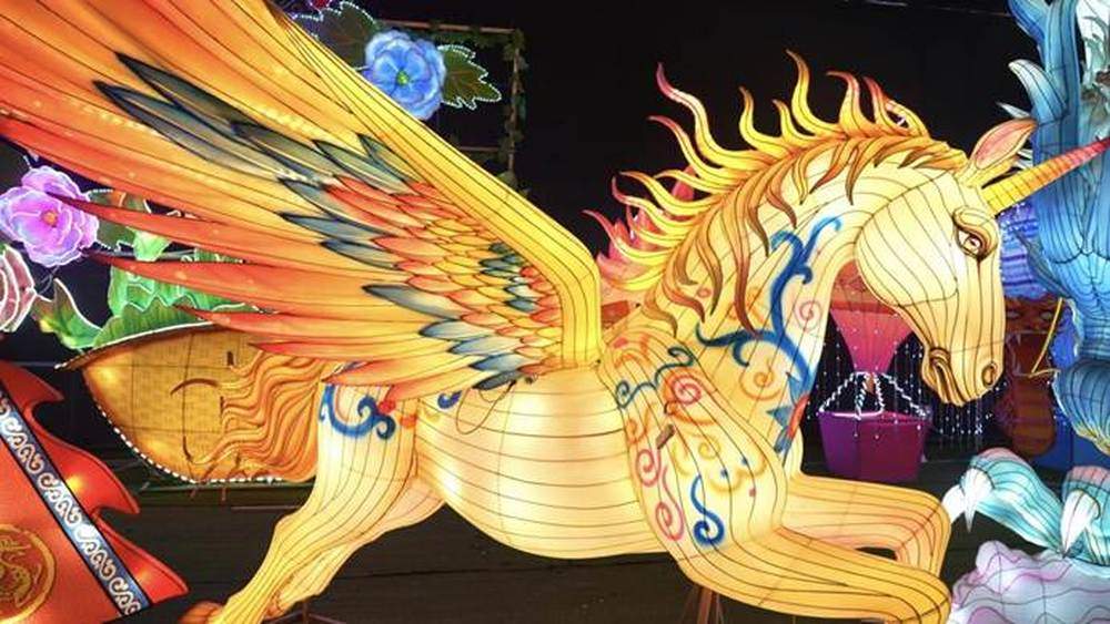 匠心扎制添新韵,非遗代表性传承人王永训以花灯点亮良宵