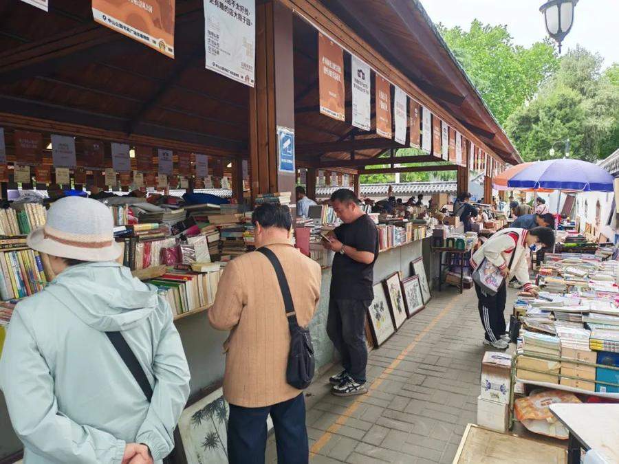 济南公园假期接待游客82.67万人次