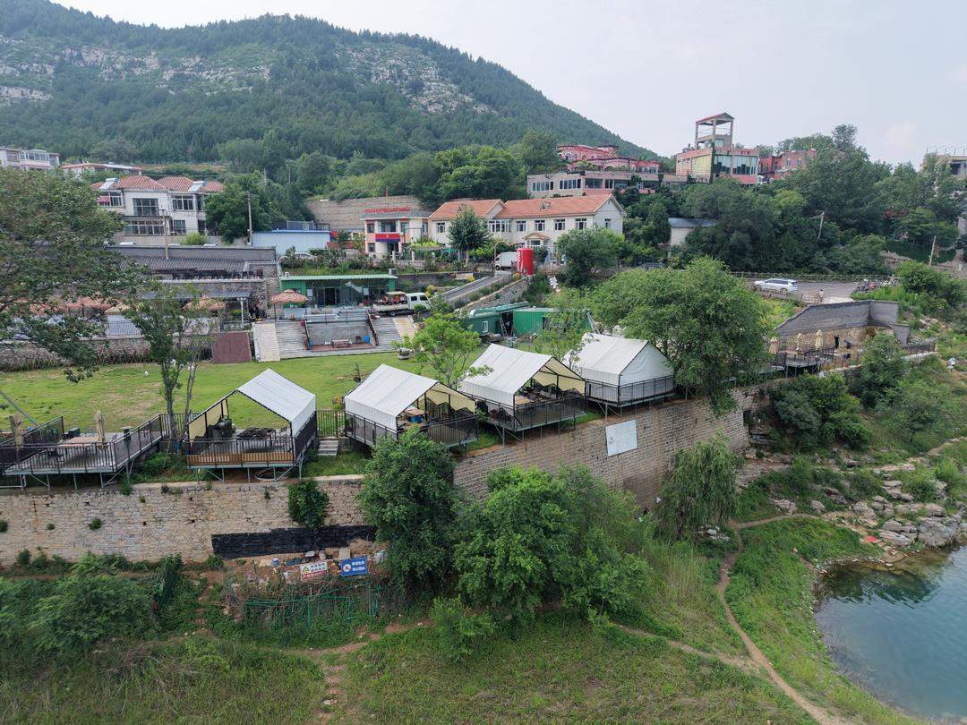 雨后浆水泉水库碧水如镜