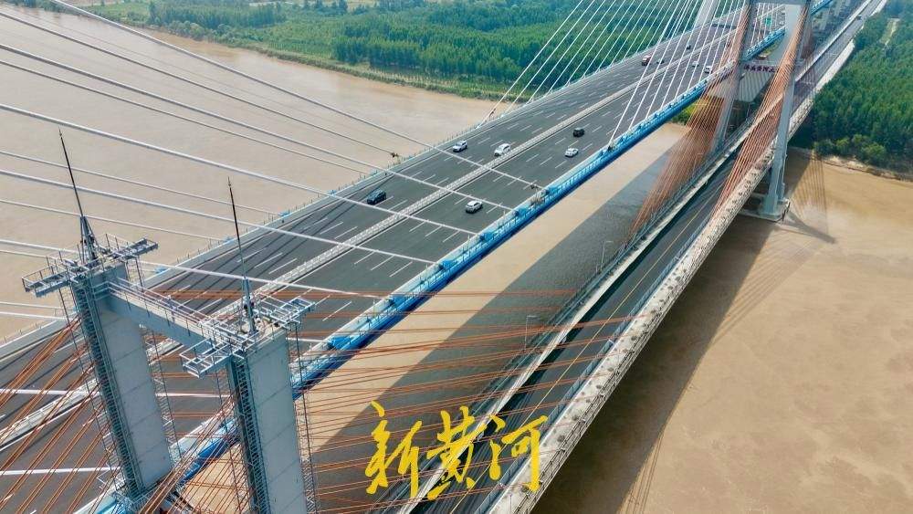 黄河大桥老桥中间车道恢复通行