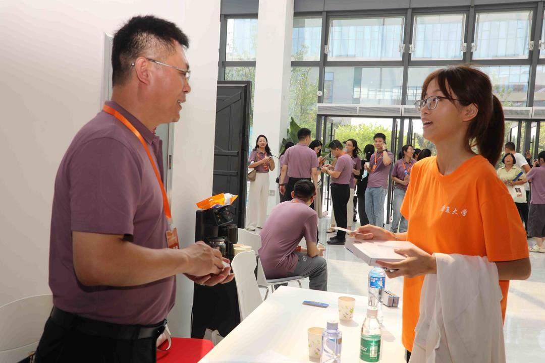 康复大学迎来首届300名本科生,培养引领康复事业发展拔尖创新人才