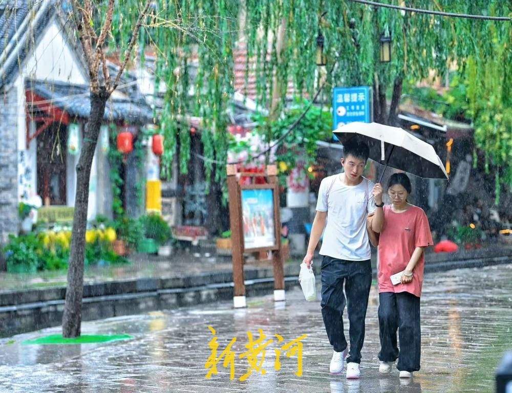 济南：雨润泉巷 曲水亭街烟雨流韵醉游人