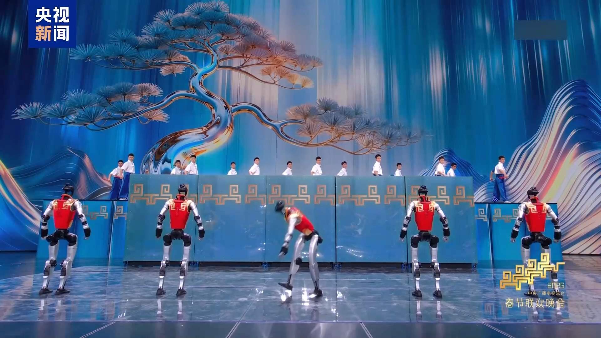 视频丨春晚“人机共武”引热议 外媒聚焦中国科技发展