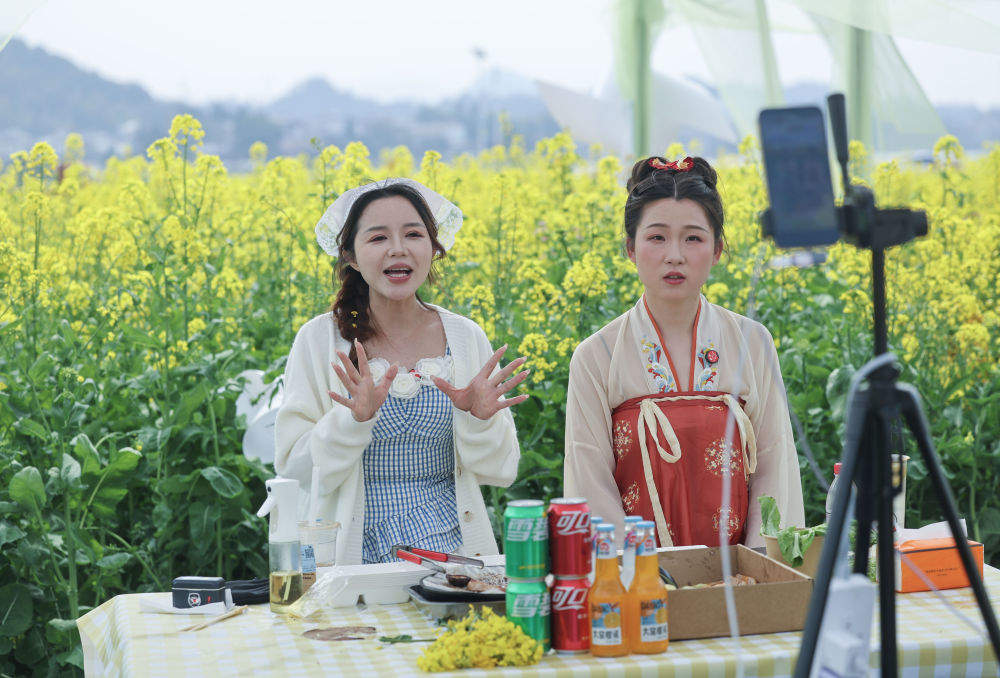 经济季报听信心｜一季度消费：多方发力增势稳