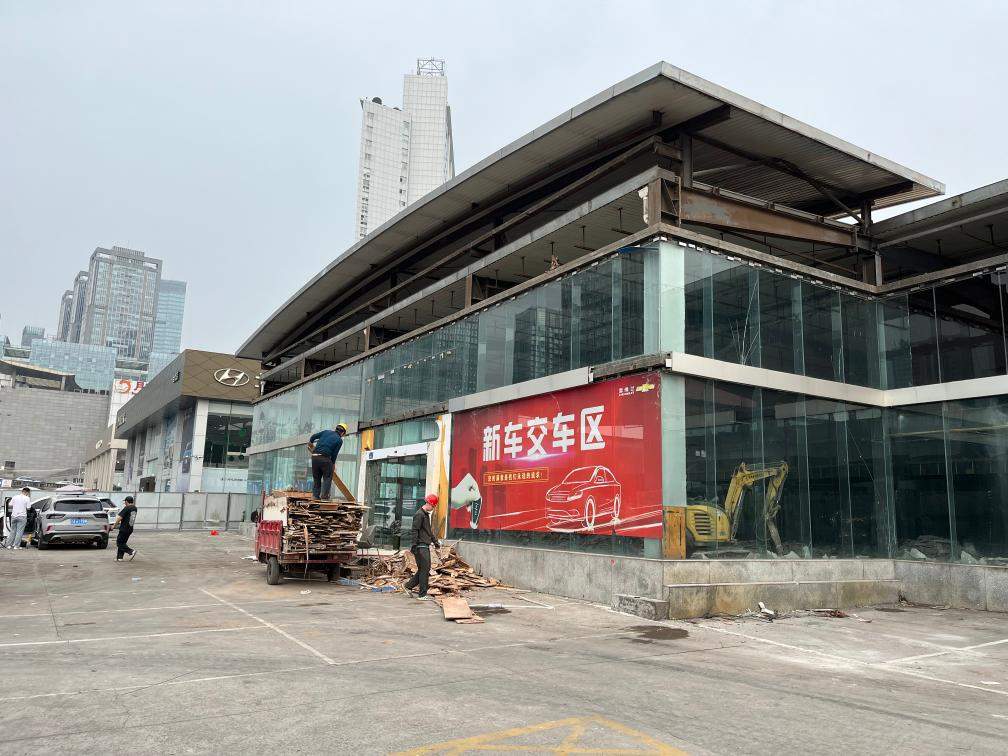 部分传统车企4S店关停 消费者权益谁来保障?